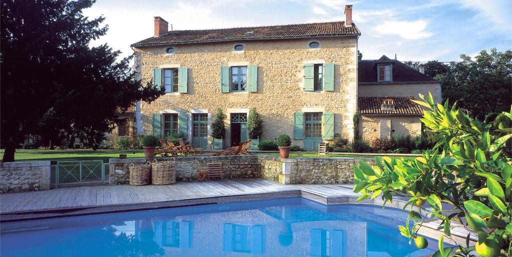 Hôtel Les Orangeries Lussac-les-Châteaux Exterior foto